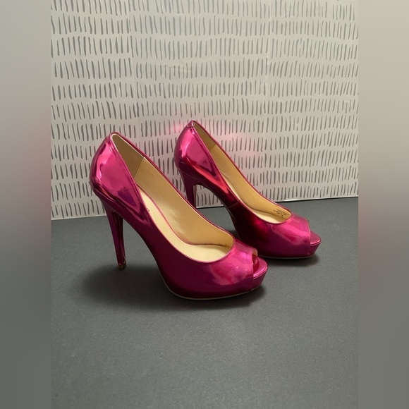 GUESS - Hot Pink Metallic - Peep Toe Stiletto Platform Heel - SIZE 7.5 - Picture 5 of 9